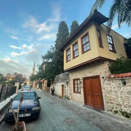 Вілла Stony House In The Old Town
